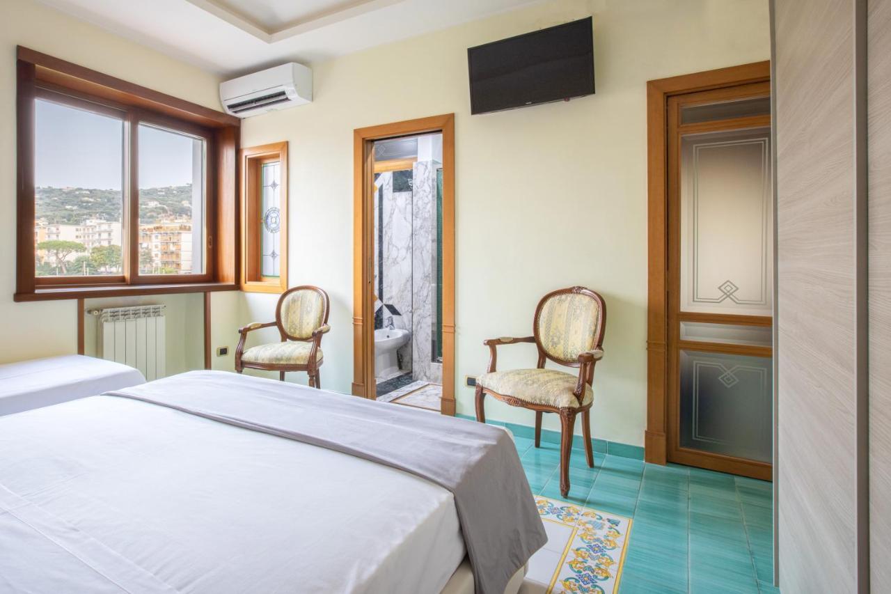 Sorrentovibes - Family Home With Terrace & Amazing View In Sorrento Center Kültér fotó